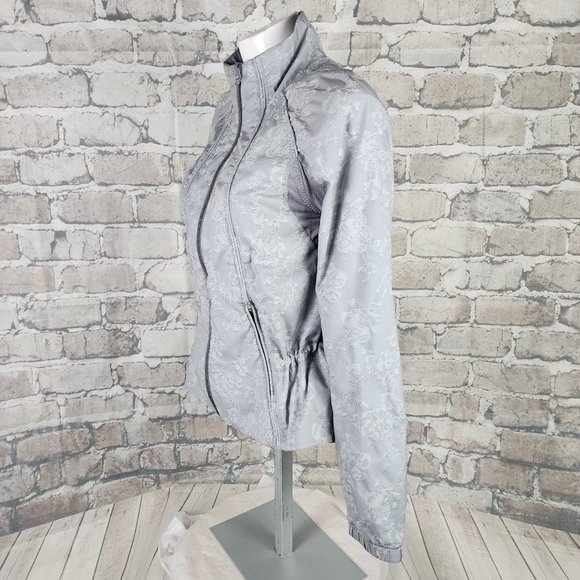Lululemon Run Travel to Track Jacket Full Zip Jacquard Floral Fossil Gray Size 6 - Picture 13 of 16